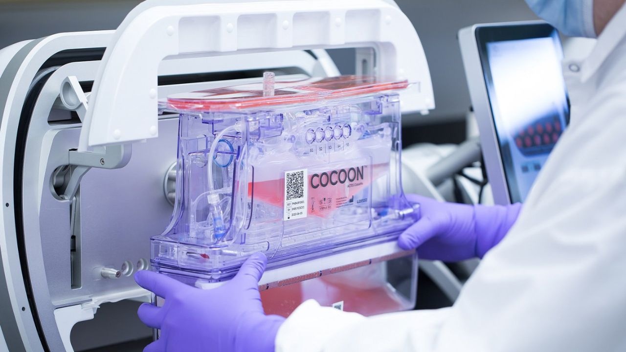 Invest - News - Bridgewest Ventures: nurturing Auckland’s deep tech ecosystem - scientist in a lab