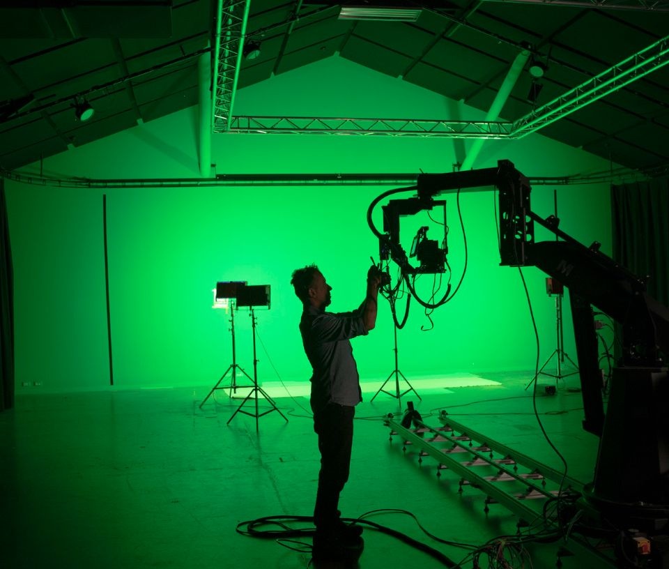 Te Puna Hub - Takawai Black Box Studio: A clear span studio with acoustic treatment and greenscreen wall, perfect for filming and rehearsals.